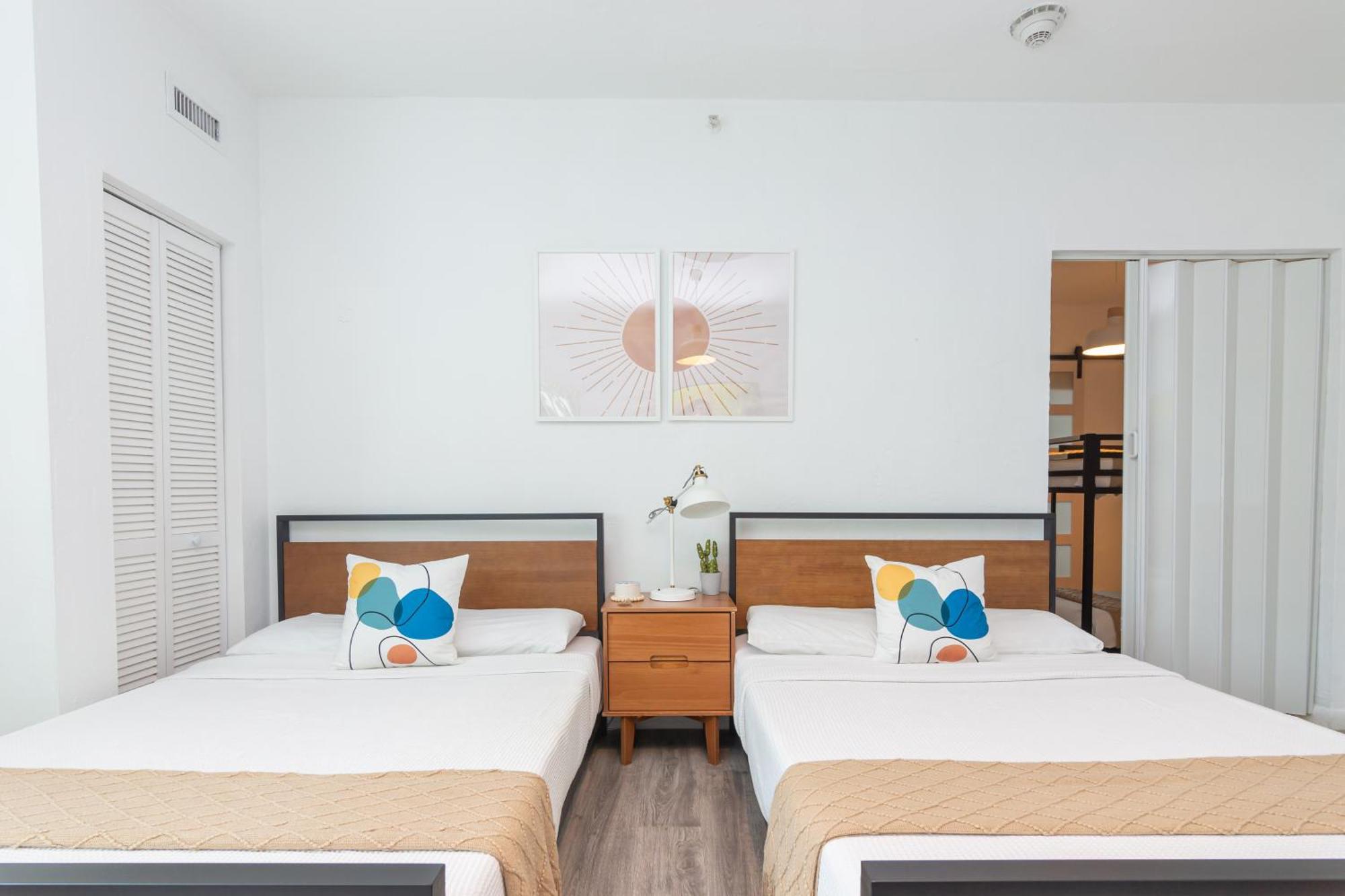 West Deco Aparthotel Маями Бийч Екстериор снимка