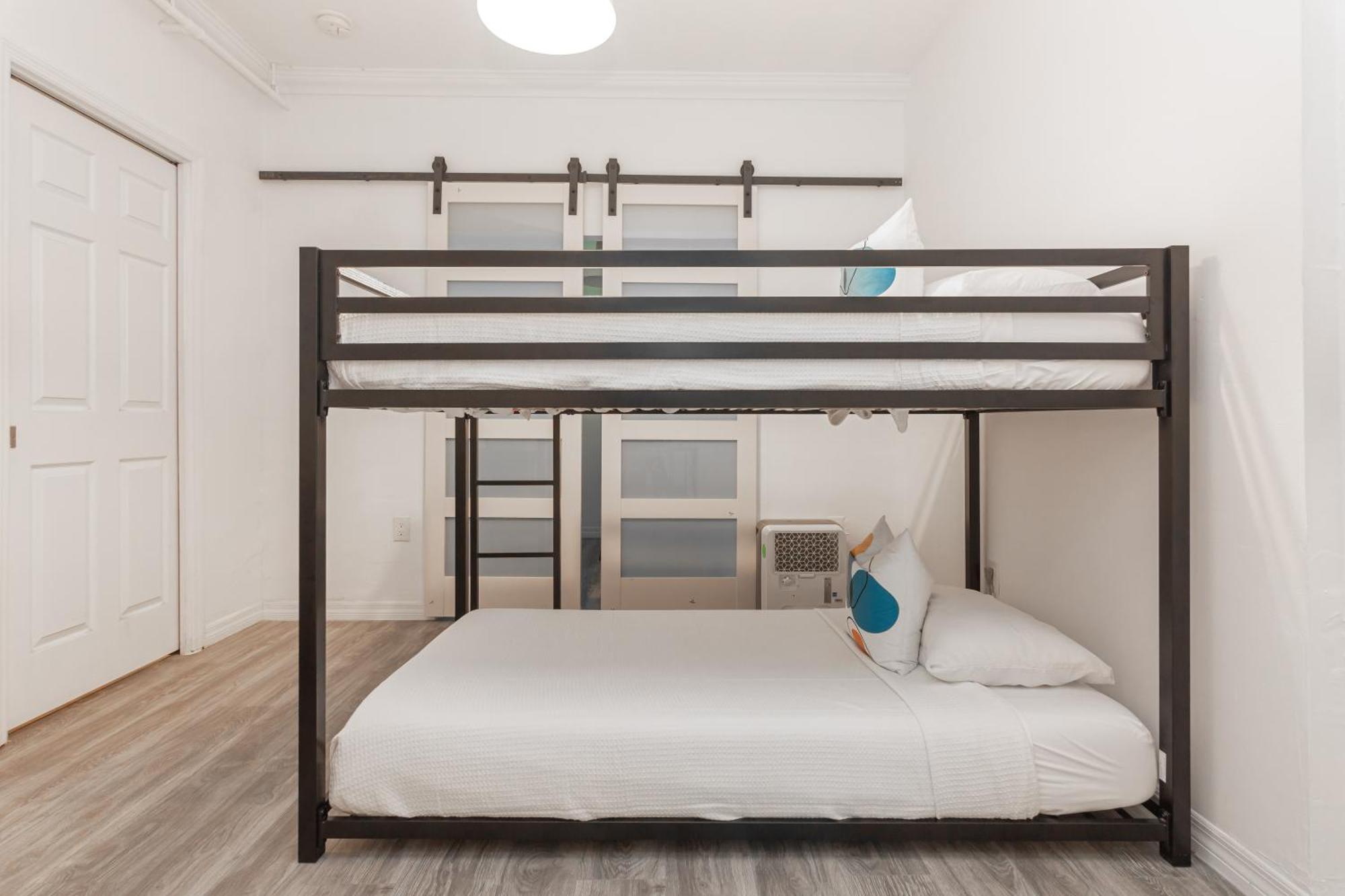 West Deco Aparthotel Маями Бийч Екстериор снимка