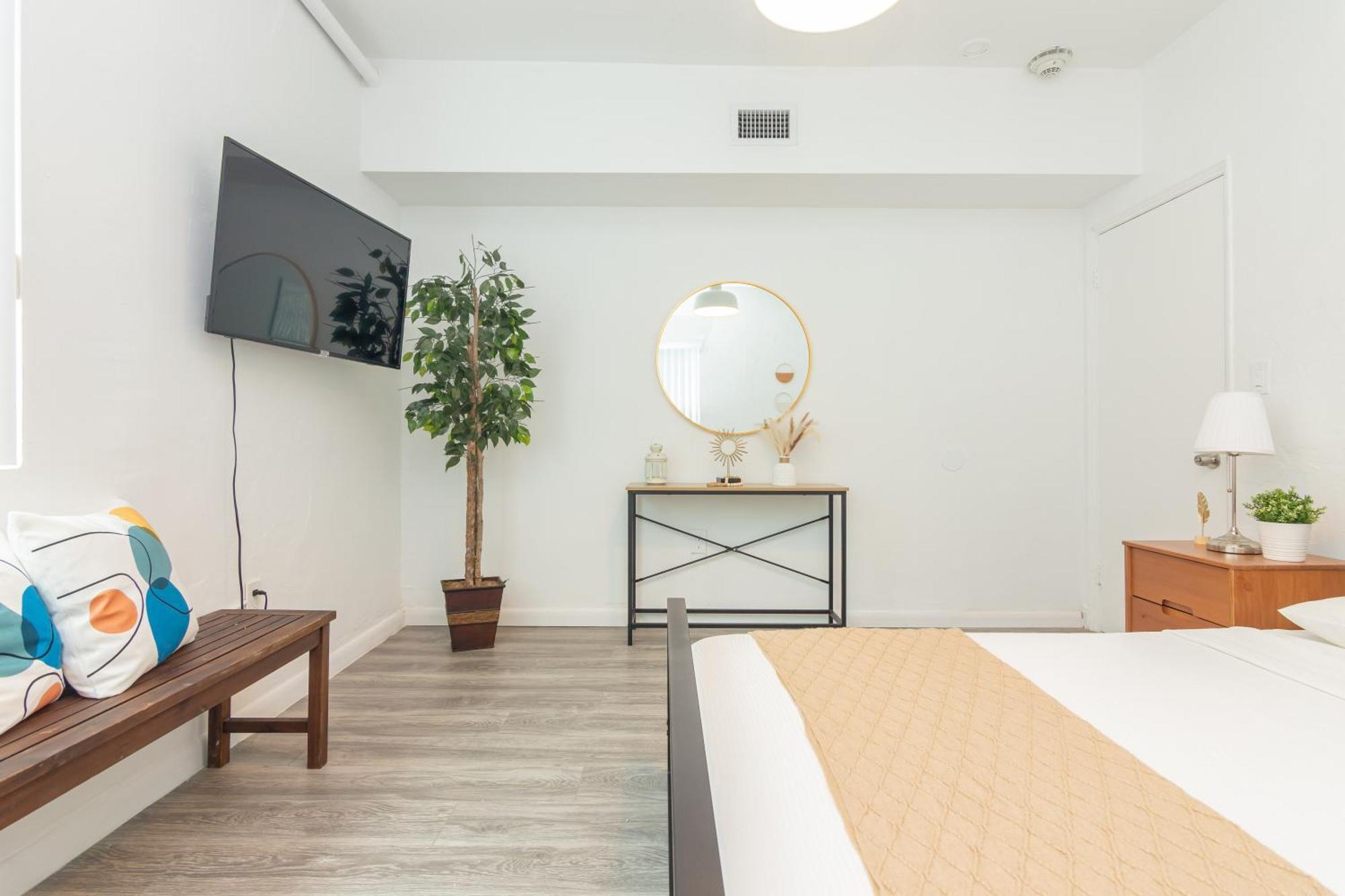 West Deco Aparthotel Маями Бийч Екстериор снимка