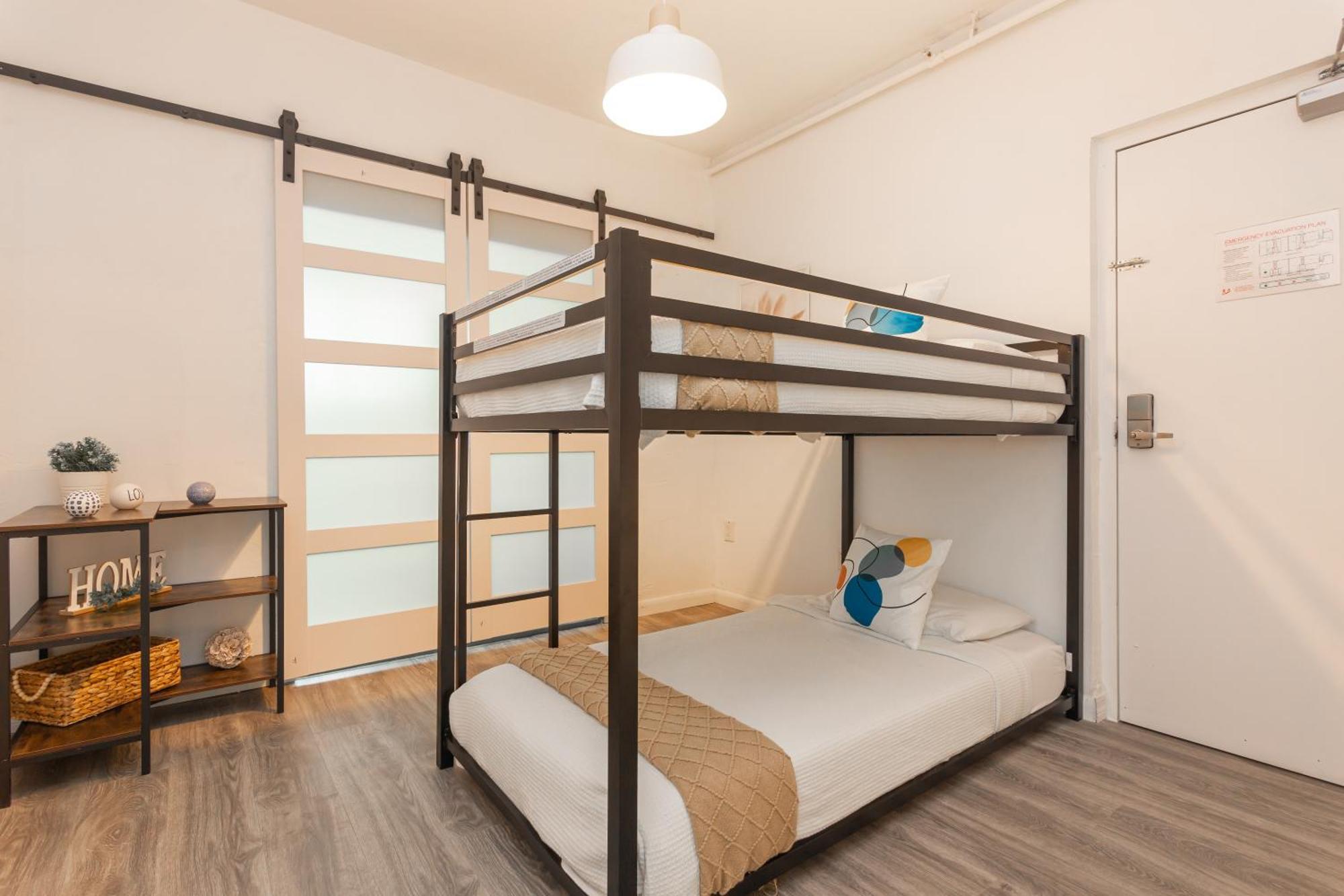 West Deco Aparthotel Маями Бийч Екстериор снимка