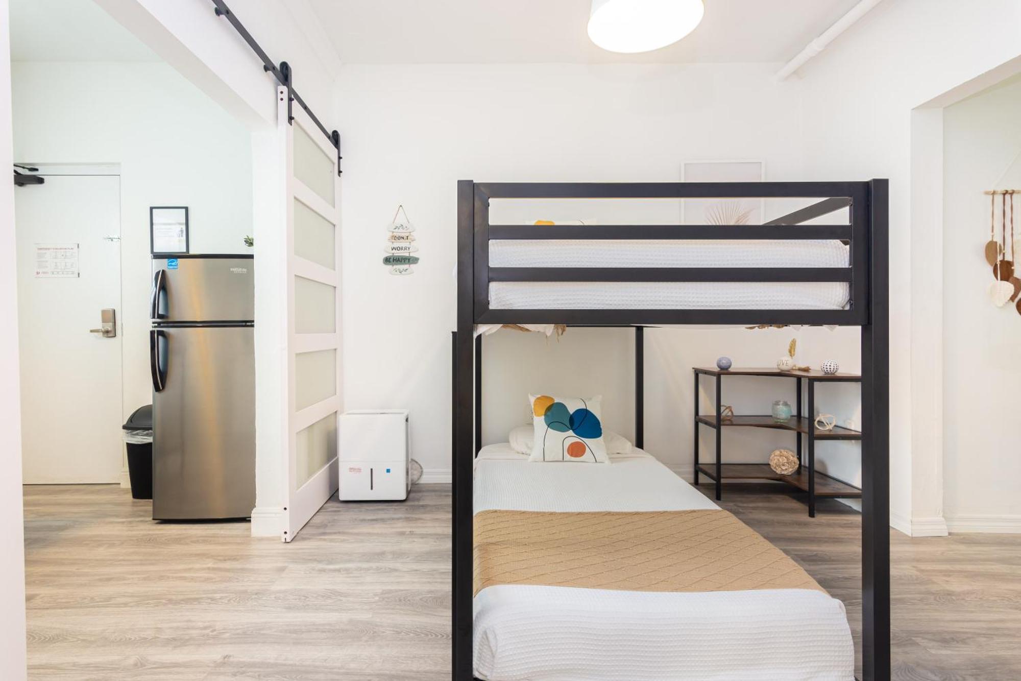 West Deco Aparthotel Маями Бийч Стая снимка