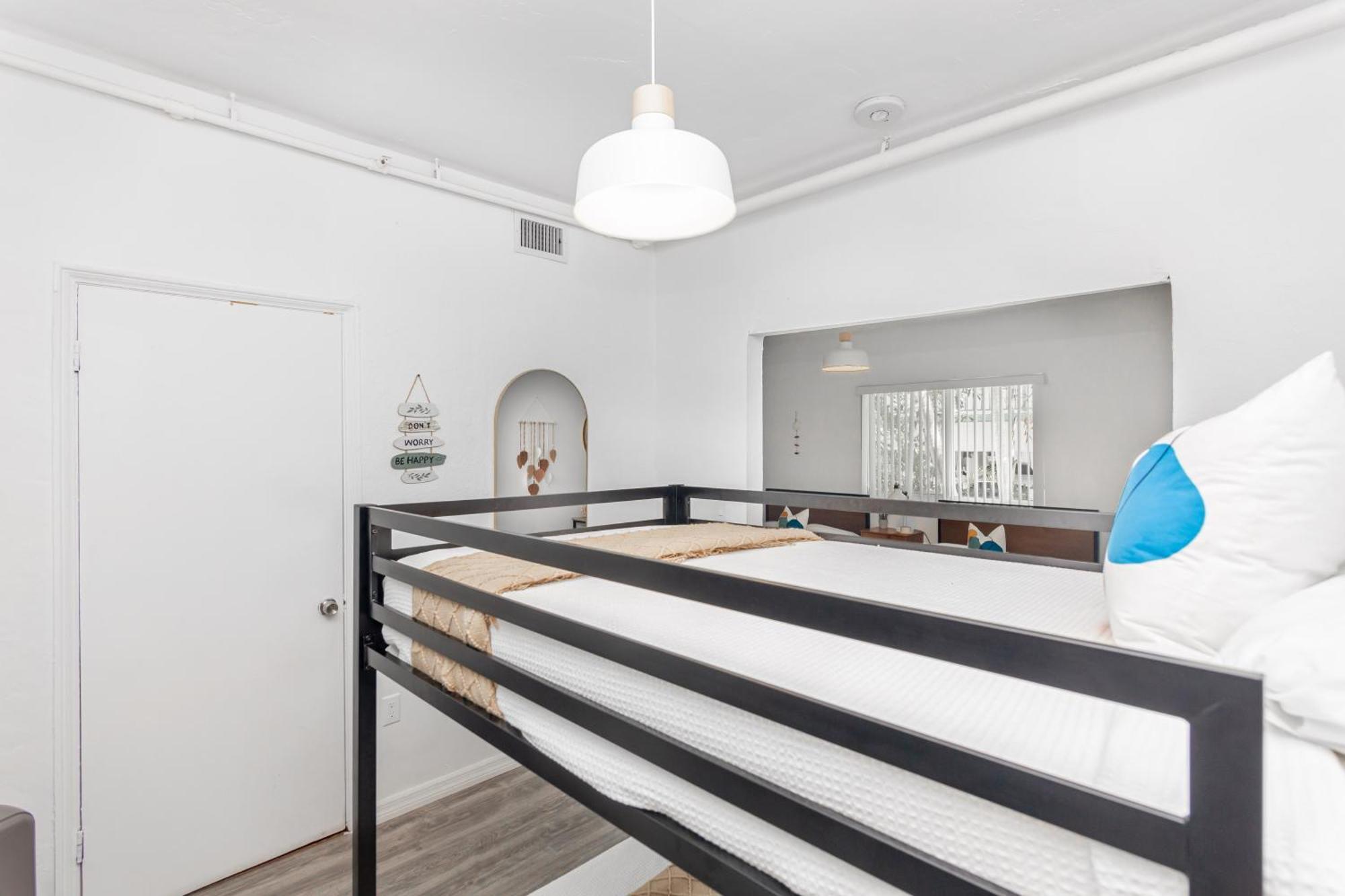 West Deco Aparthotel Маями Бийч Стая снимка